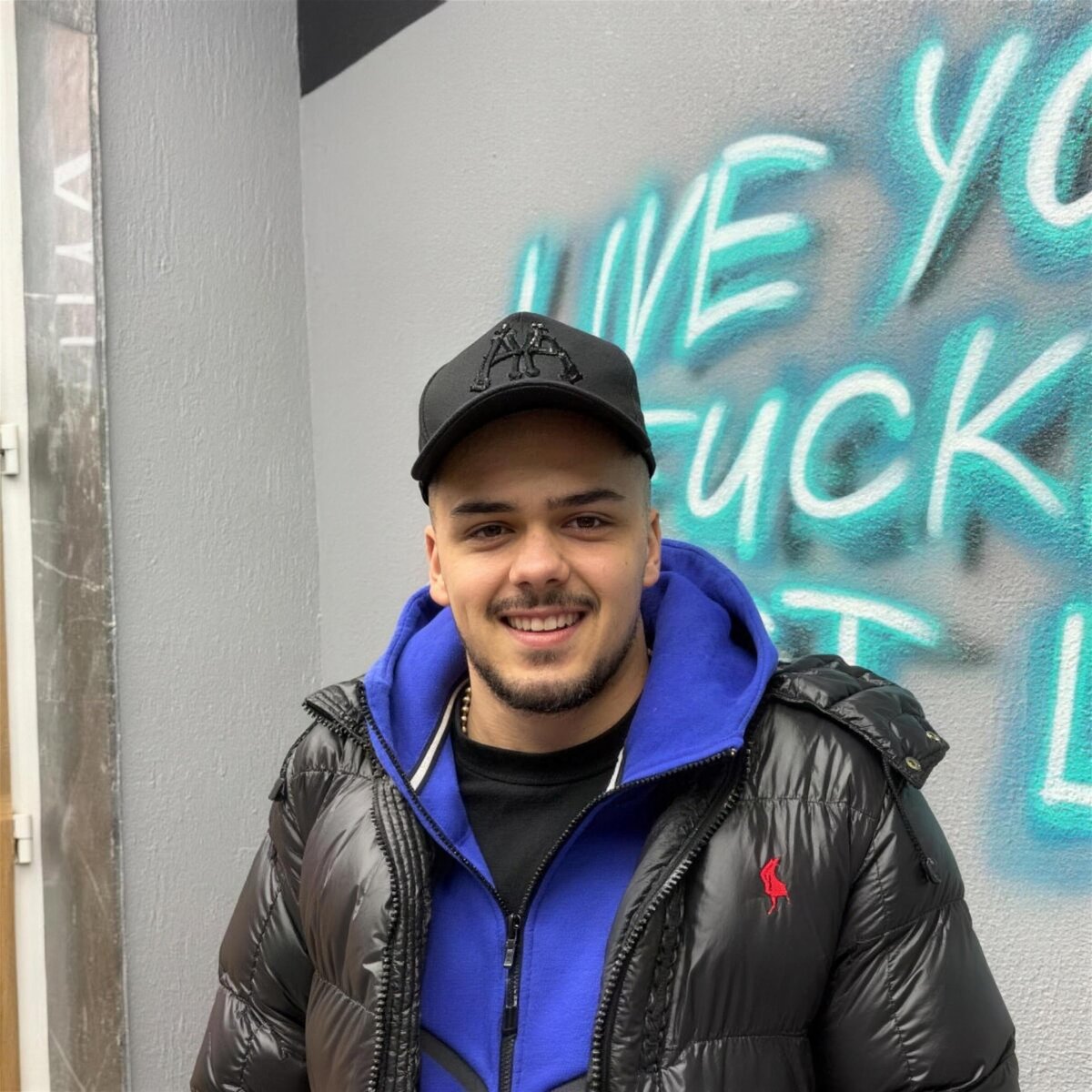Lovro, barber u BASE Barbershopu